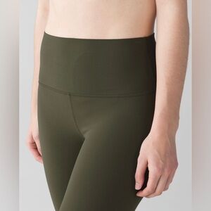 🦄LULULEMON Aligns in Fatigue Green